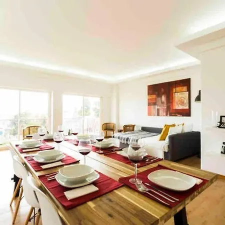 Family Riverview In Ajuda شقة