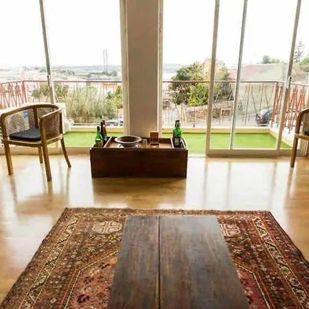 Family Riverview In Ajuda Lisbon